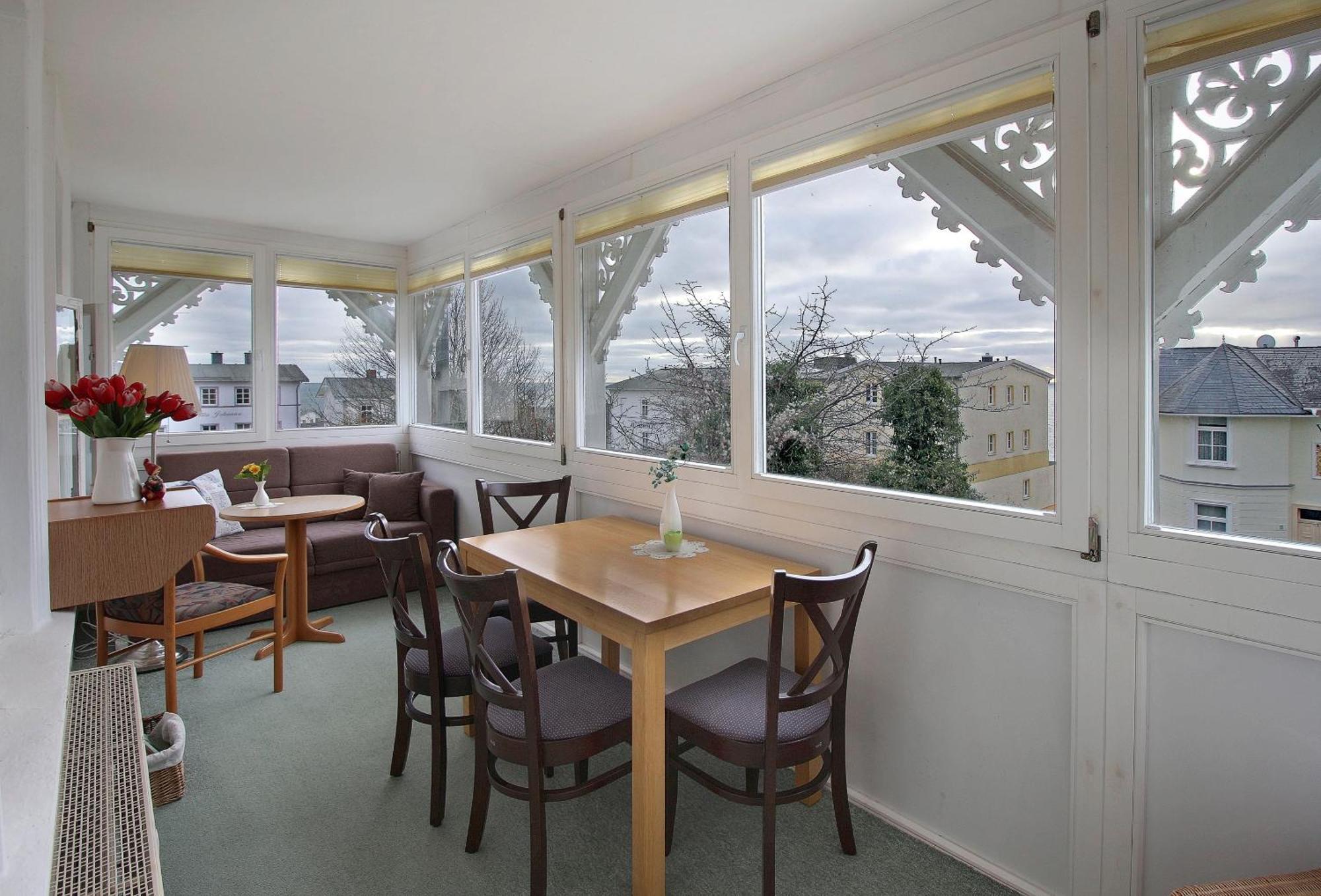 Villa Ostseelilie - Appartements Mit Balkon Und Meerblick Sassnitz Szoba fotó